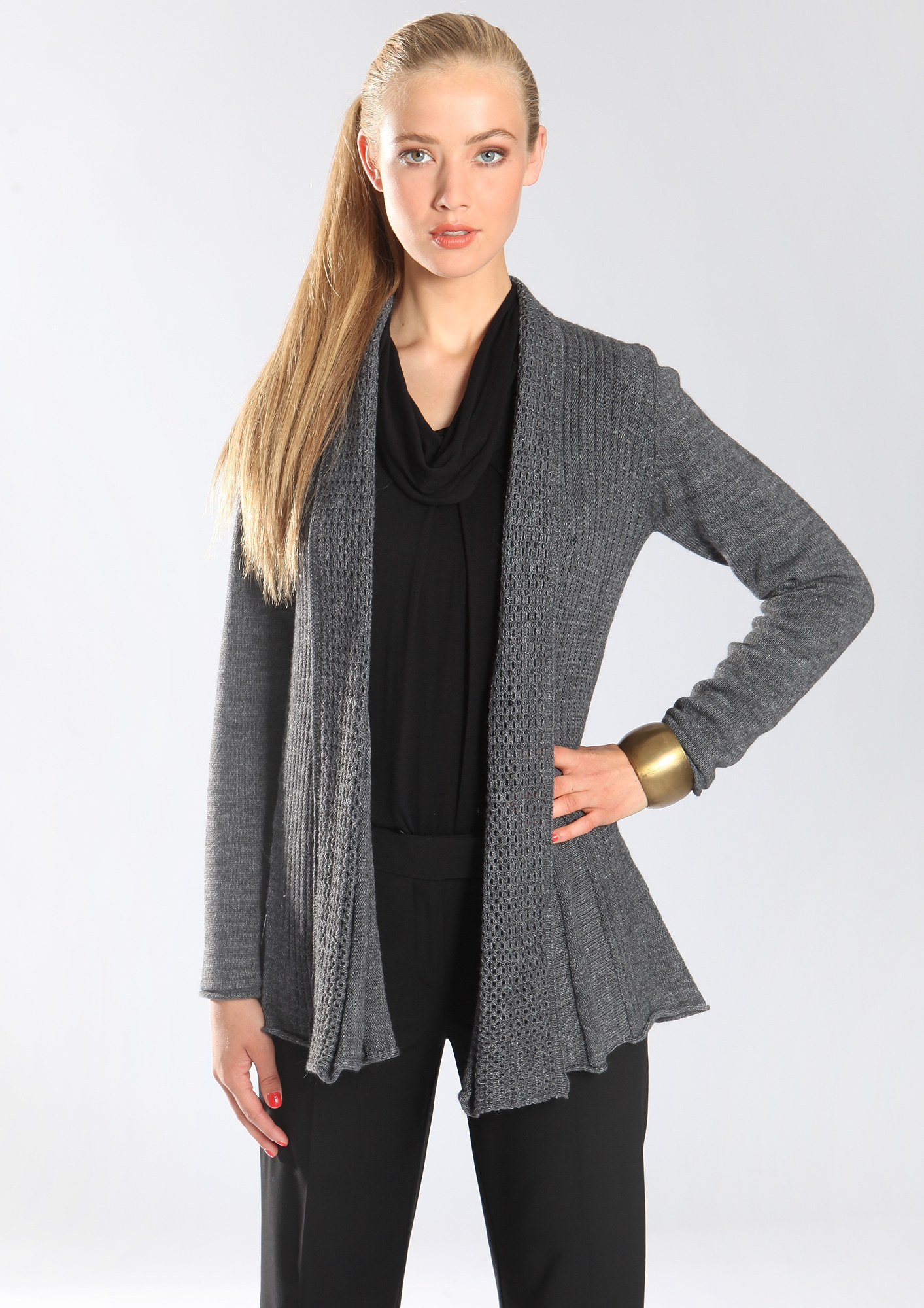 Wollpullover mit Strickmuster