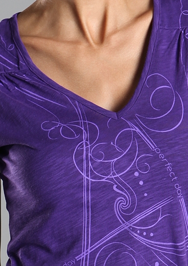 V-Neck-Shirt