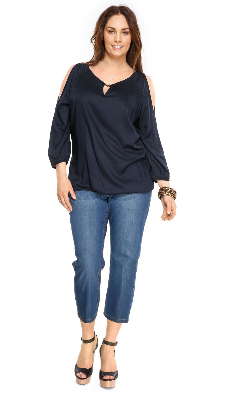 Outfit mit schulterfreier Bluse in Dunkelblau