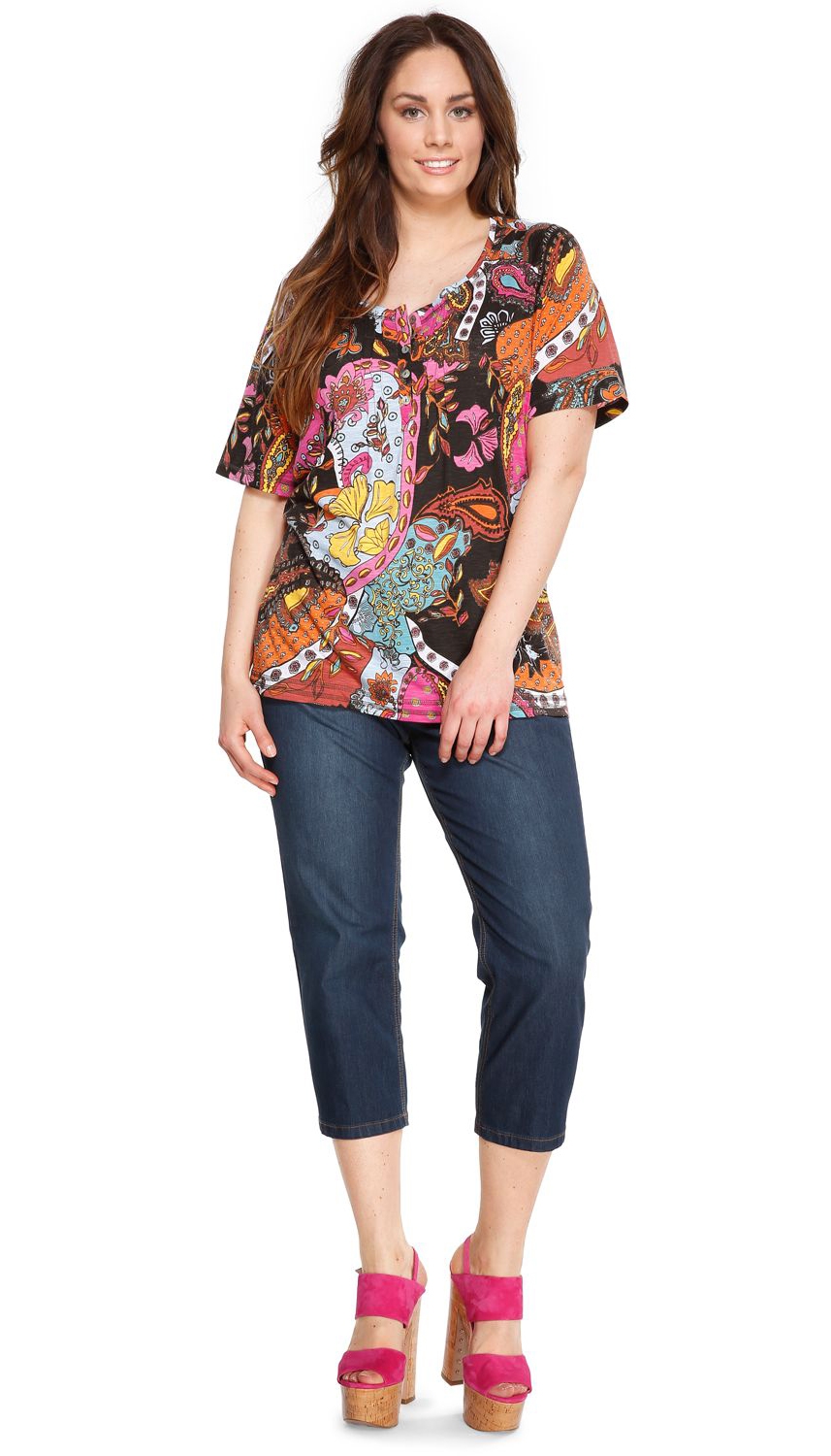 Outfit mit Printshirt und 7/8-Jeans